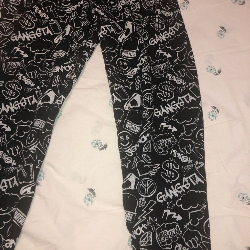 Joggers - Picture 2 of 7